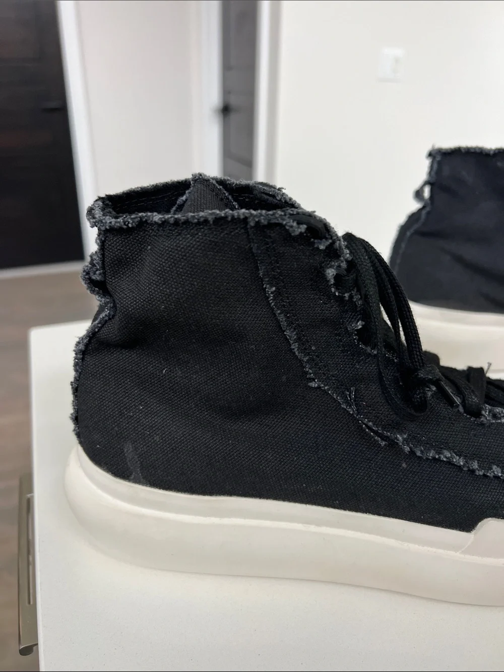 Y-3 adidas nizza high top black and white sneakers men’s size 8